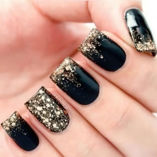 Glamorous Nighttime Nails