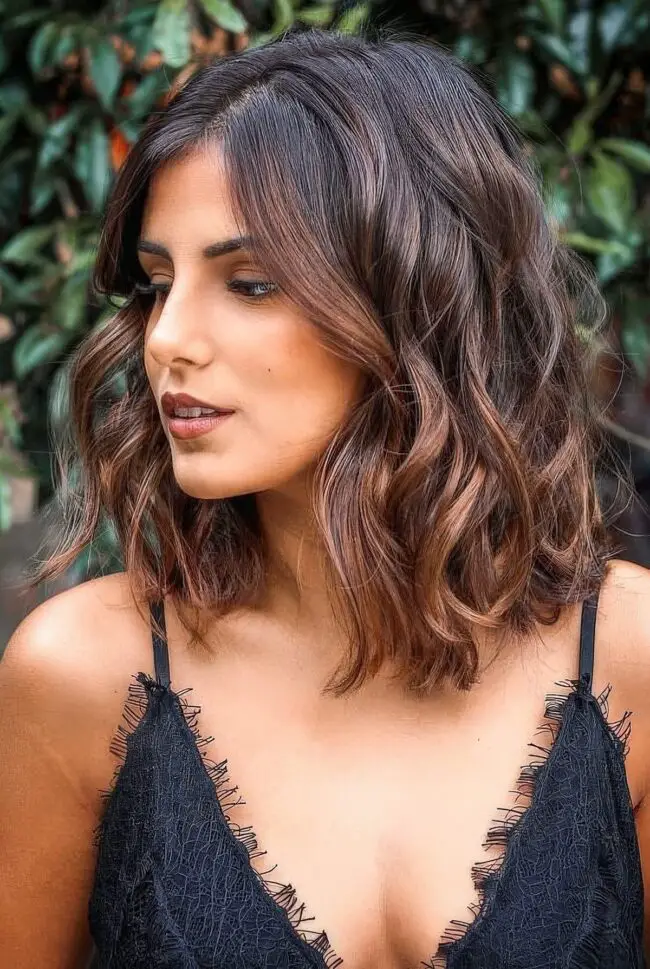 Wavy Caramel Highlights for Effortless Style