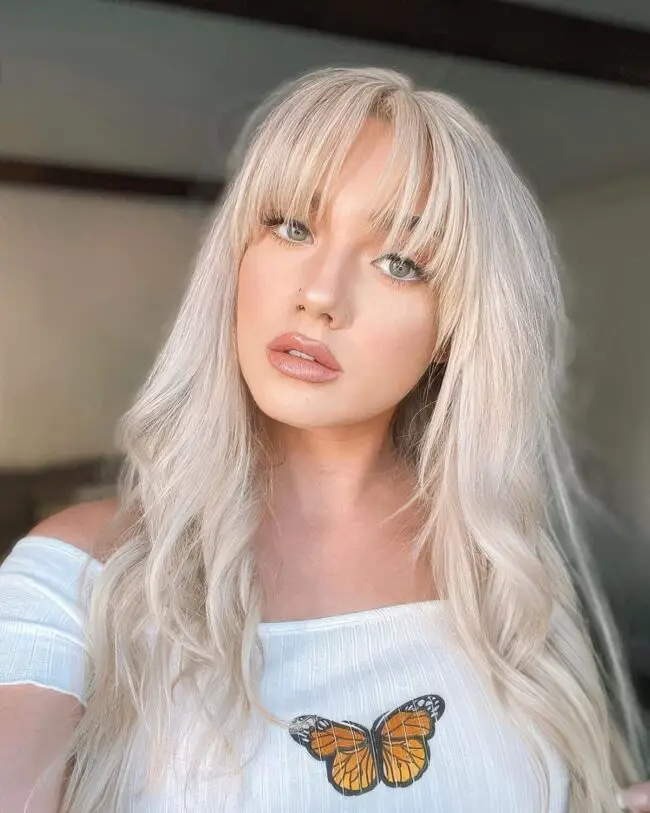 Wavy Locks with Bright Fringe Bangs