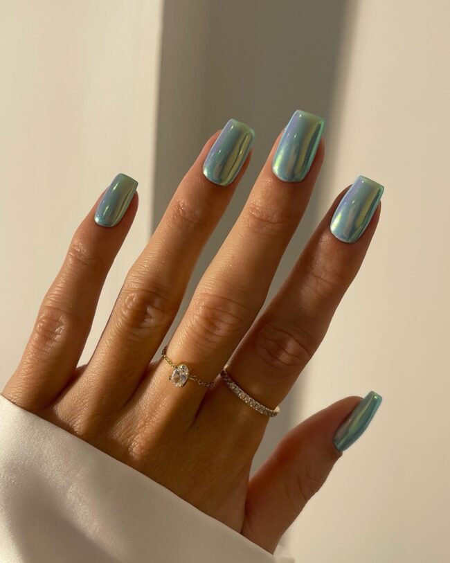 Iridescent Aqua Glow