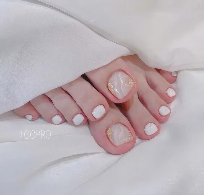 Colorful Toe Transformations