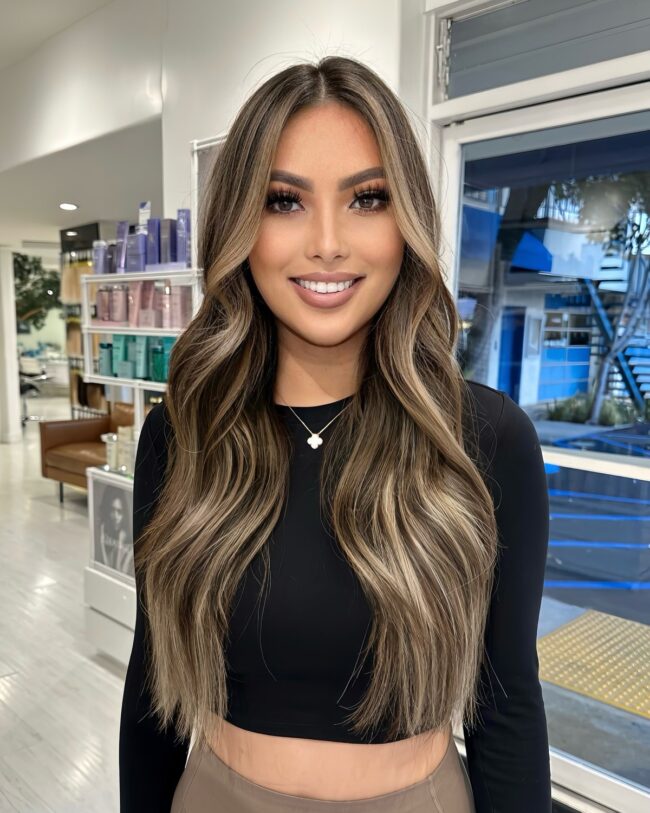 Chic Effortless Caramel Balayage Style