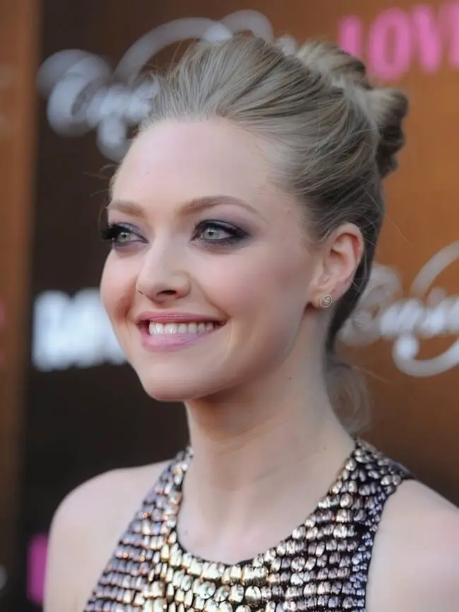 Radiant Skin with Smoky Metallic Eyes