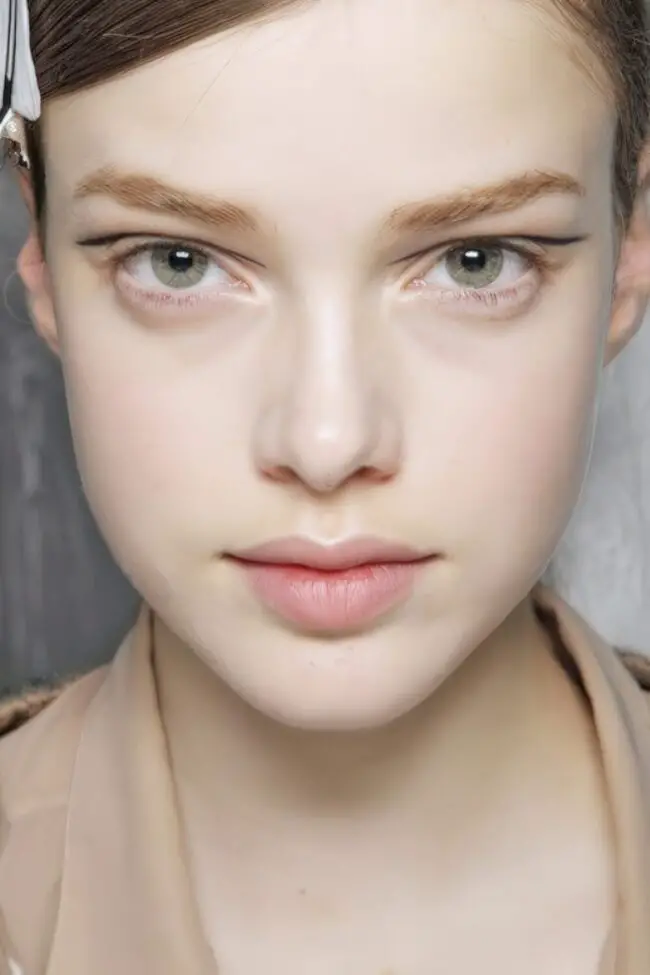 Dramatic Winged Eyeliner in Deep