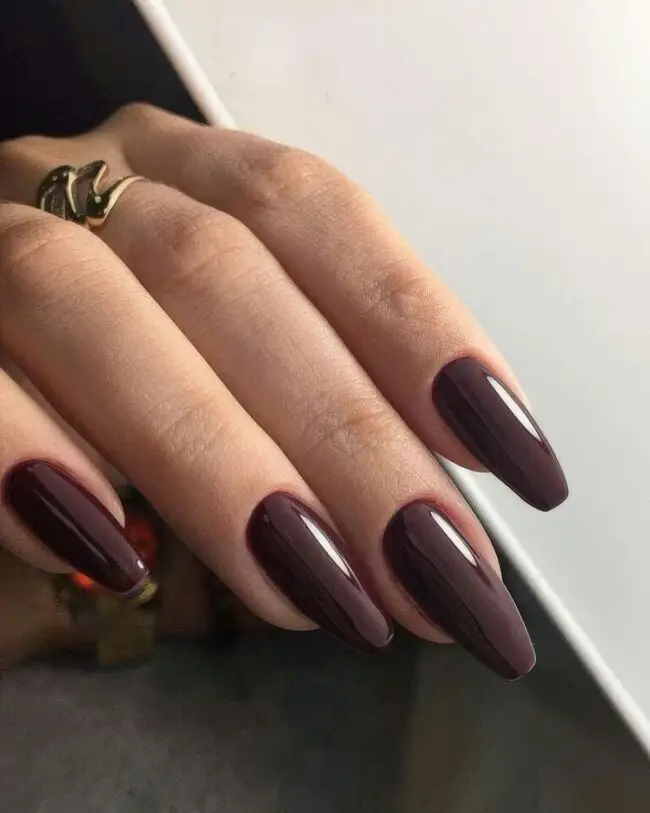 Burgundy Nails: Bold Beauty