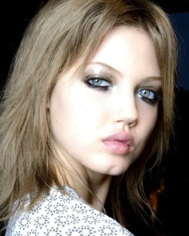 Shimmering Silver and Soft Pink Allure