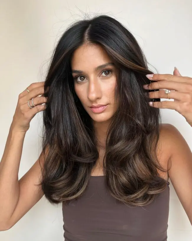 Elegant Waves with Caramel-Touched Highlights