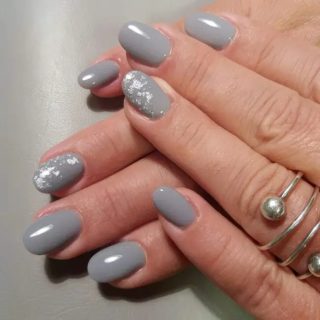 Modern Gray Nail Art