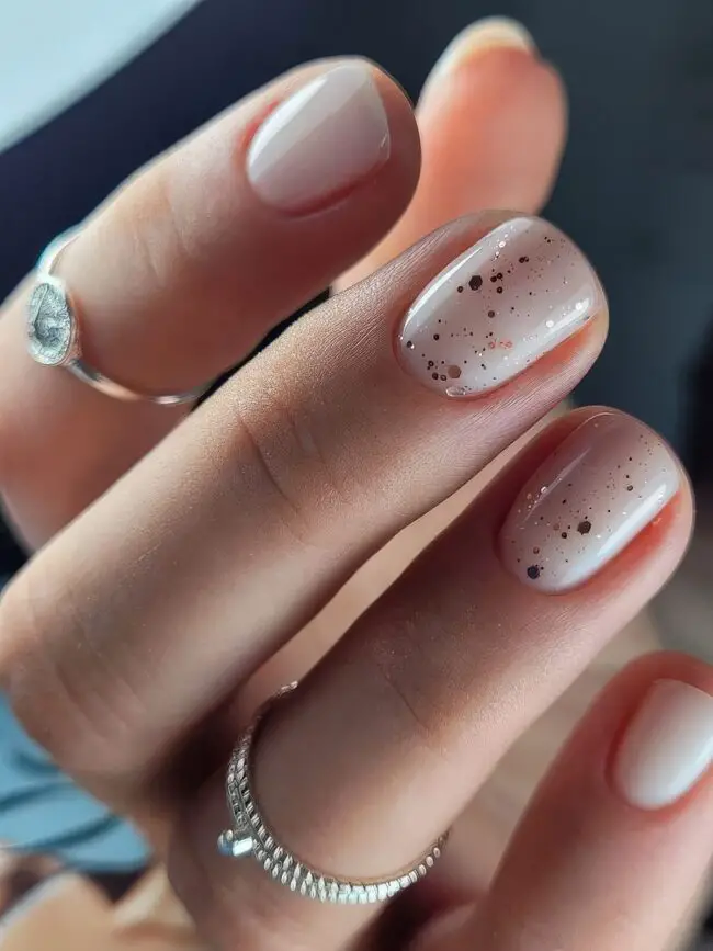 Radiant Nail Simplicity