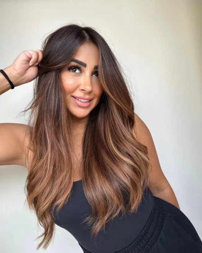 Trendy Layers with Caramel and Chocolate Balayage