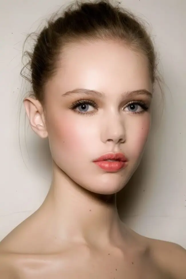 Fresh Natural Glow with Soft Tones