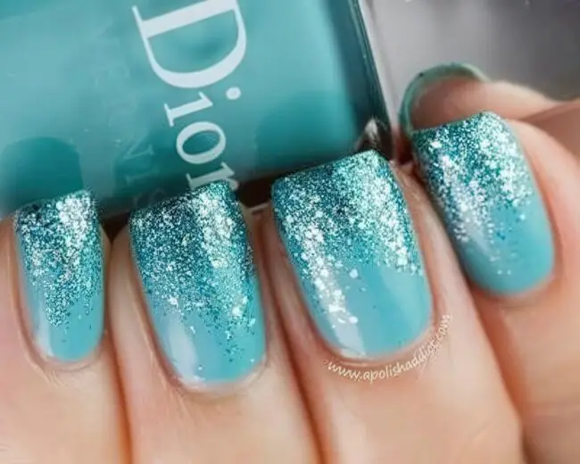 Ocean-Inspired Nail Beauty