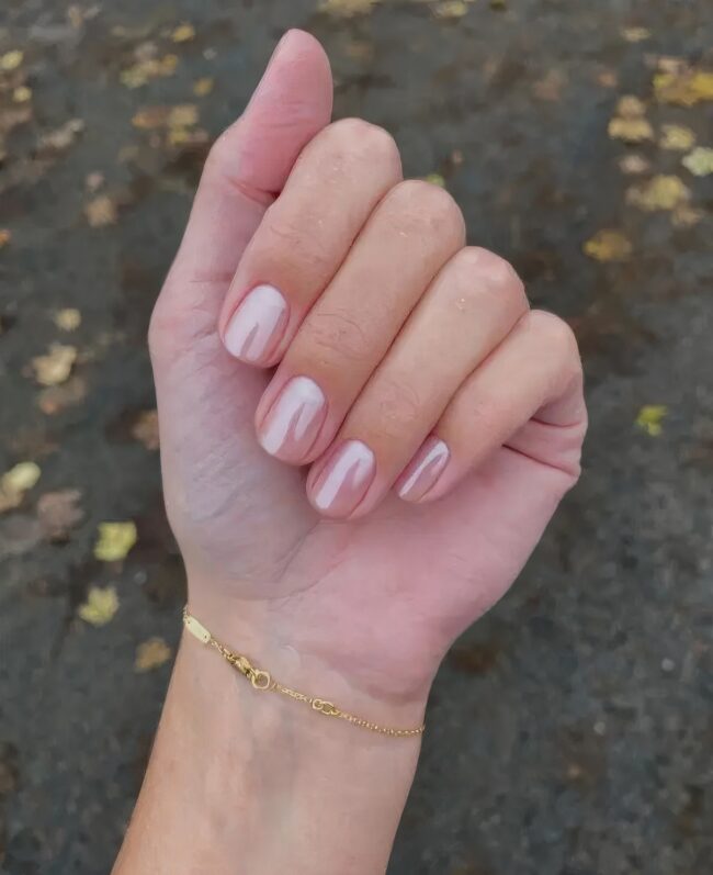 Nails with Soft Radiance