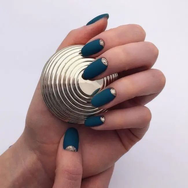 Intriguing Teal Nail Magic