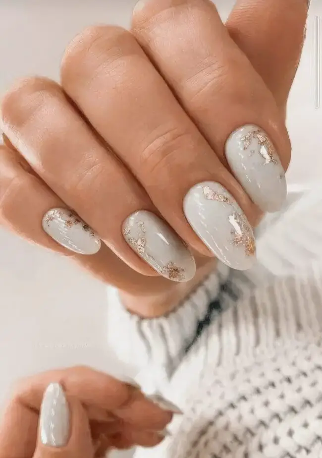 Tranquil Gray with Glamour