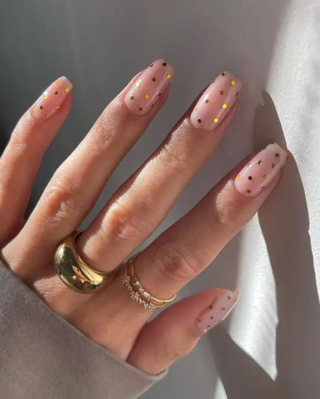 A Spark of Elegance with Golden Glamour