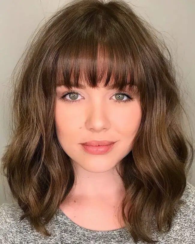Chic Wavy Hair Trends
