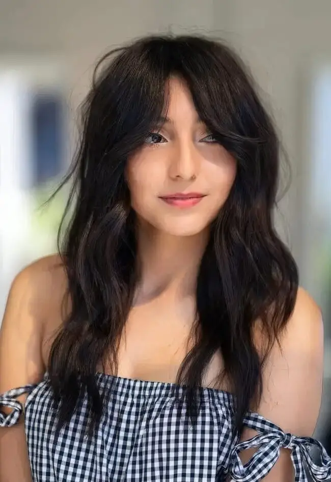 Wavy Dark Layers with Relaxed Bangs