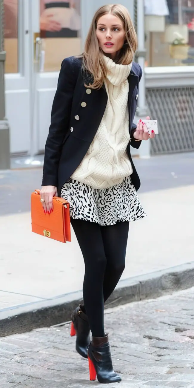 Chic Oversized Sweater with Leopard Print