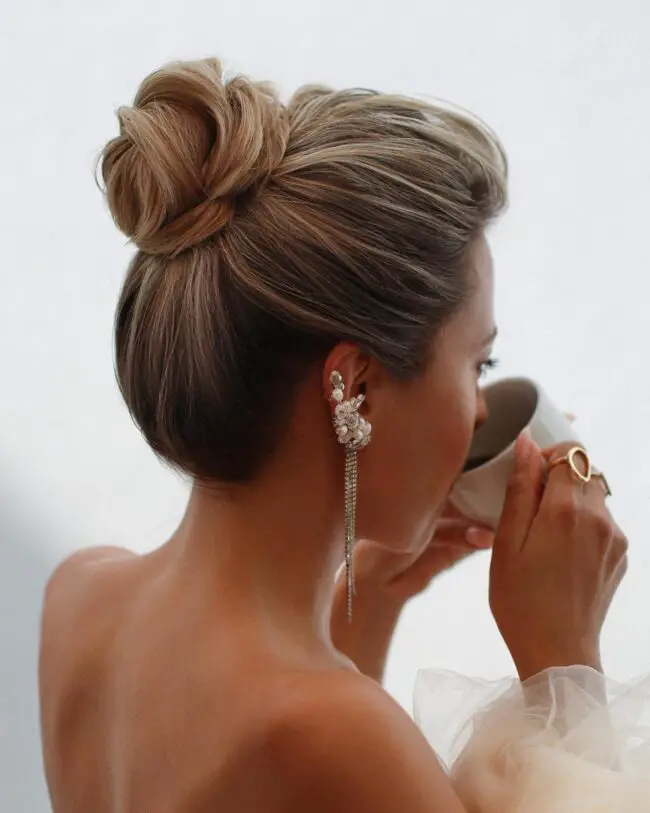 Regal Top Knot