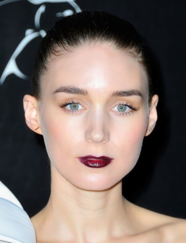 Common Mistakes to Avoid When Wearing Dark Lipstick