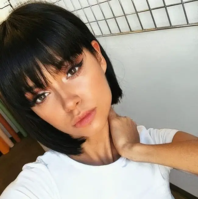 Edgy Fringe Bangs with Blunt Cut