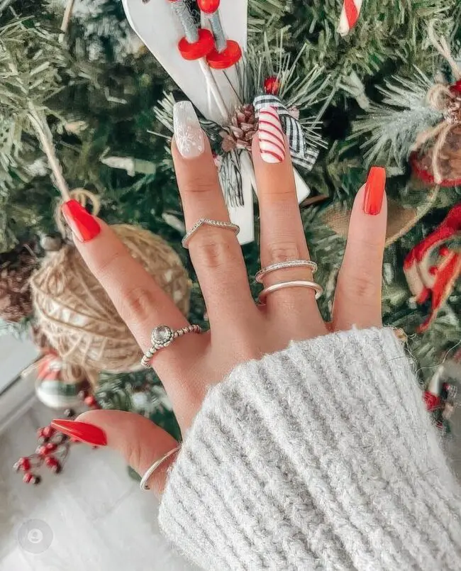 Cheerful Holiday Nails