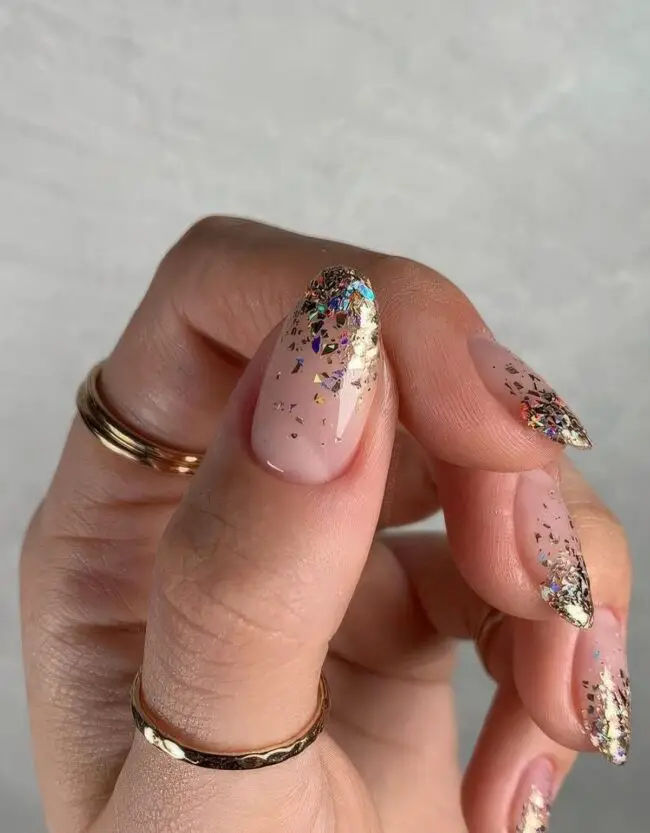 Glimmering Glamour for Nails
