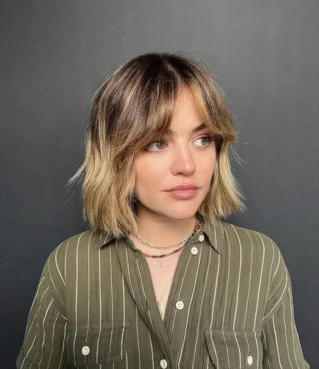 Chic Bob: Playful Versatility