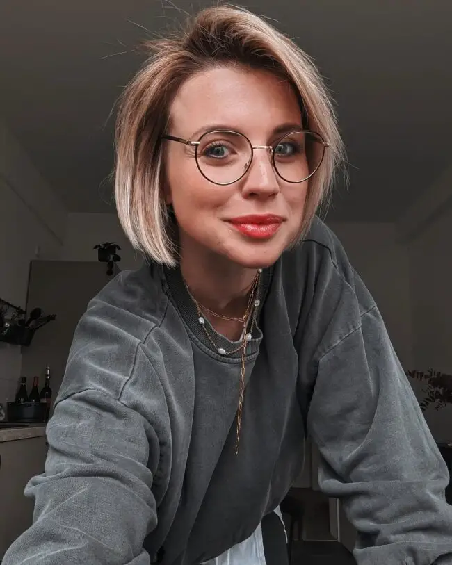 Straight Hair: Sleek and Polished Styles