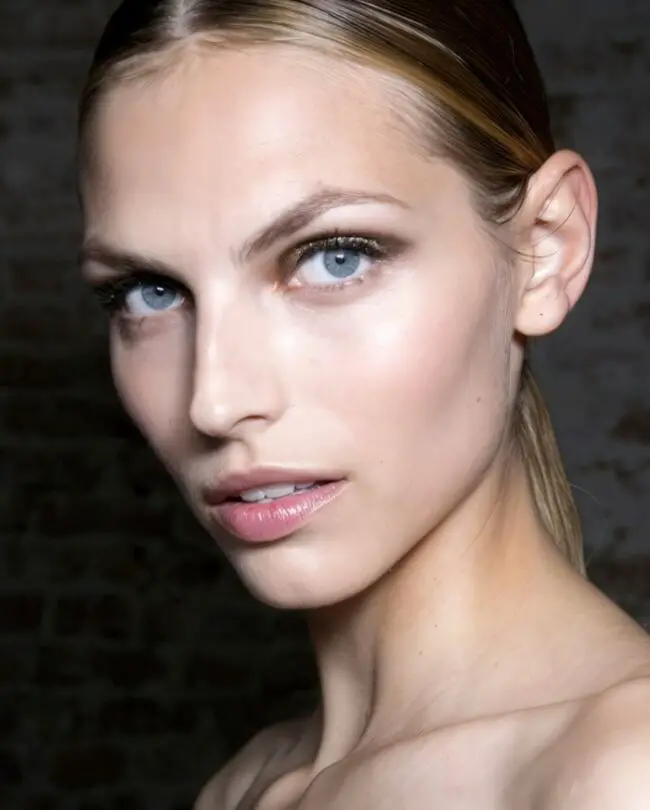 Luminous Radiance with Smoky Eye Impact