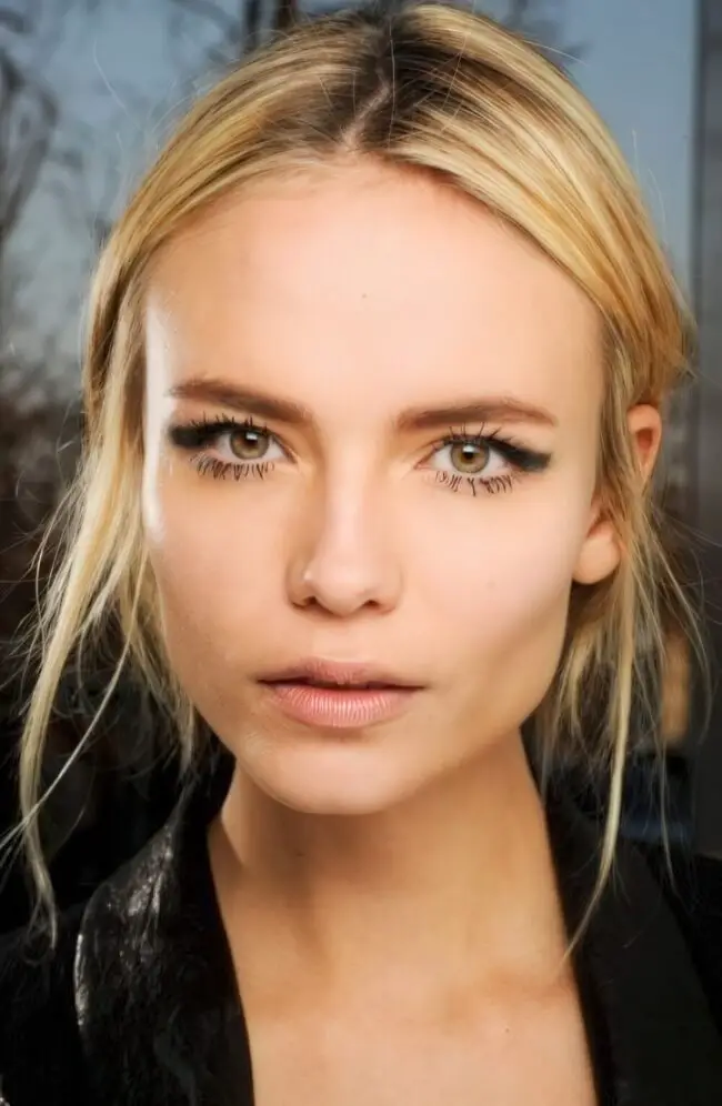 Radiant Skin and Striking Eyeliner Look