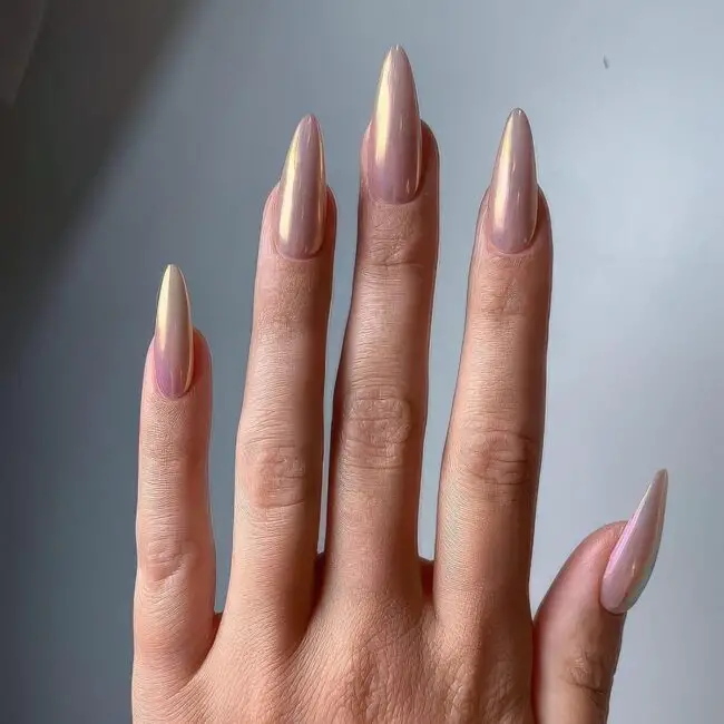 Glamorous Pearly Blush Nails