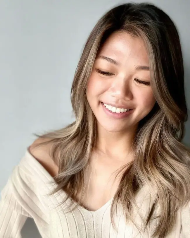 Radiant Layered Waves with Warm Highlights