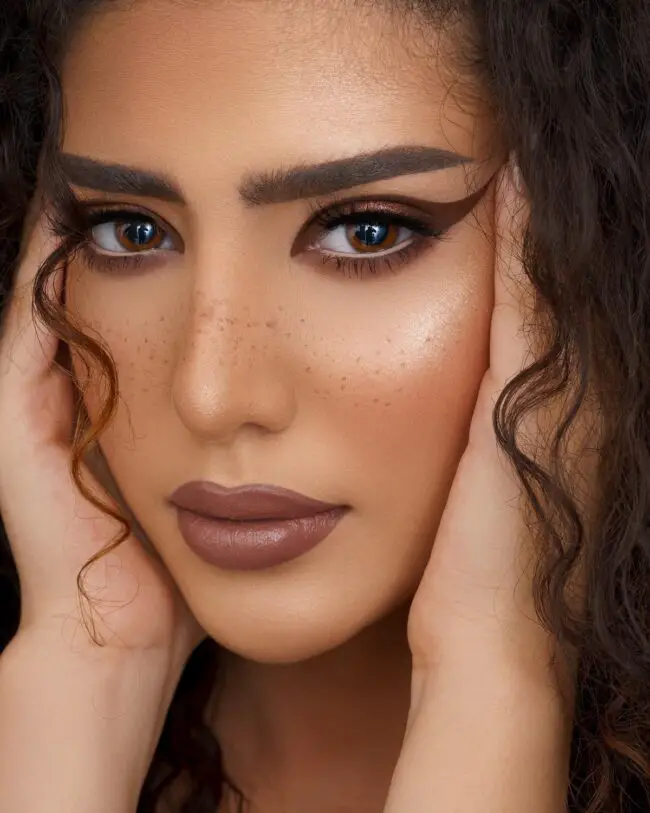 How to Make Creative Eyeliner Looks Last All Day