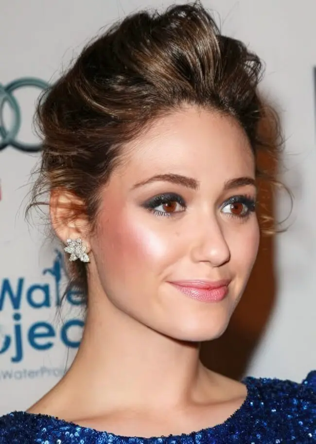 Radiant Skin with Smoky Eye Drama