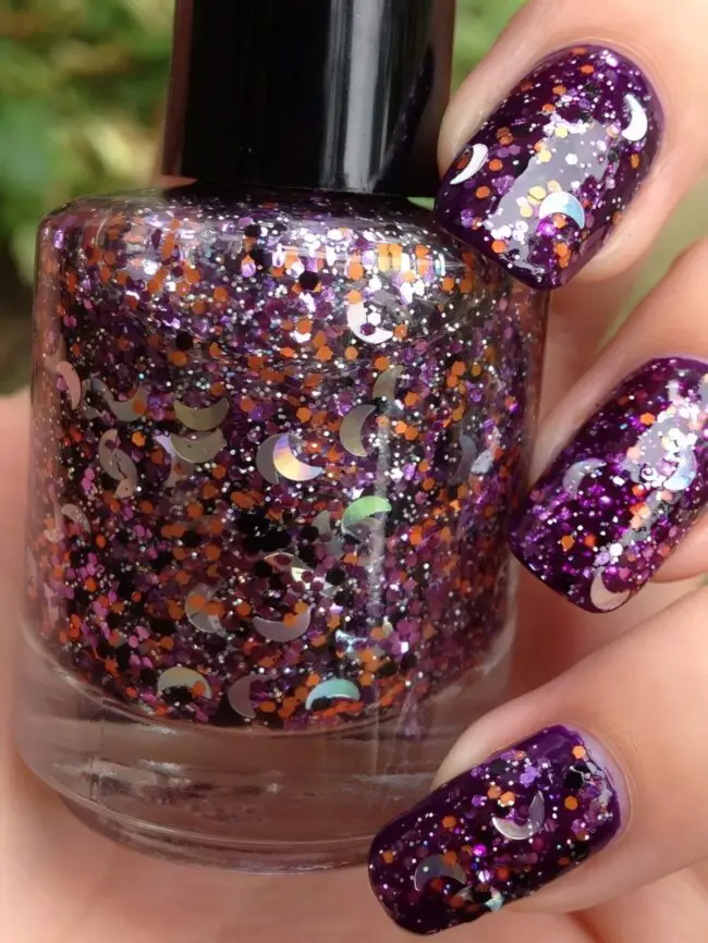 Autumn's Glittering Nail Art
