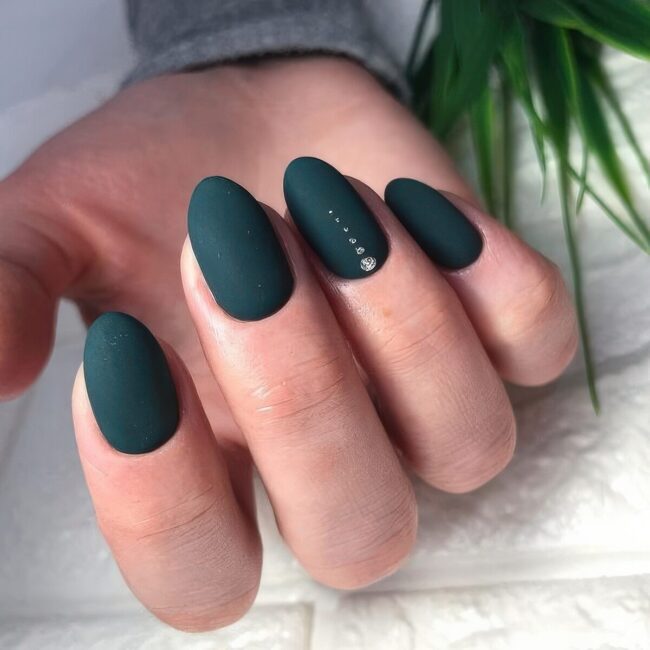 Nature-Inspired Nail Trend