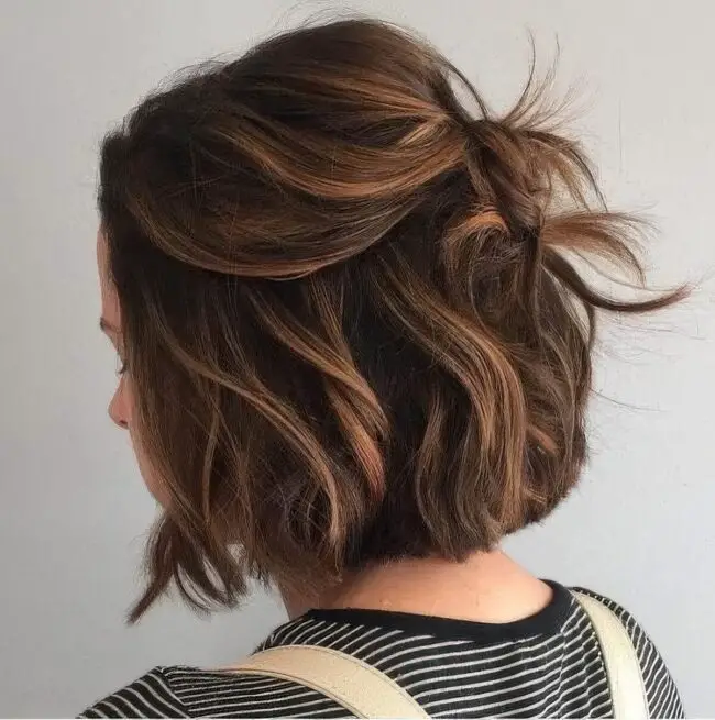 Caramel Highlighted Layered Bob Surprise