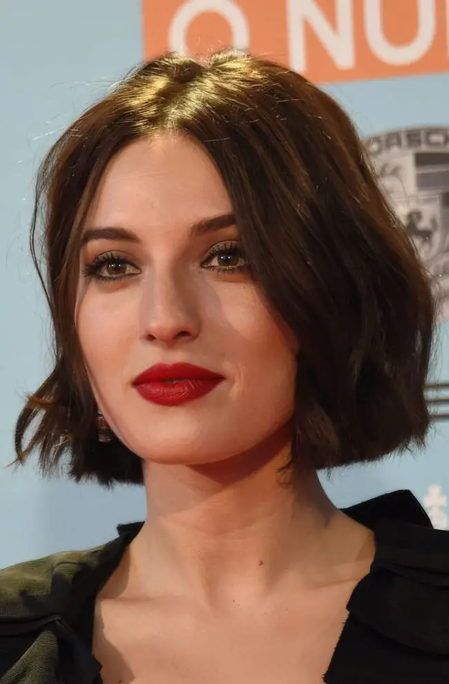Chocolate Layered Bob with Natural Waves