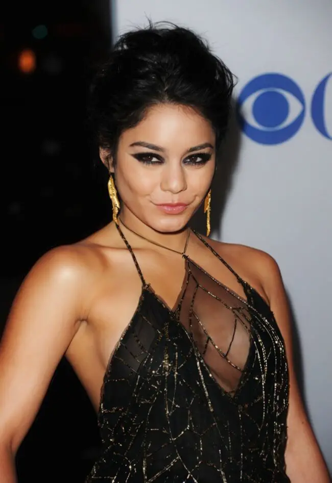Sultry Smokey Eyes with Nude Lip
