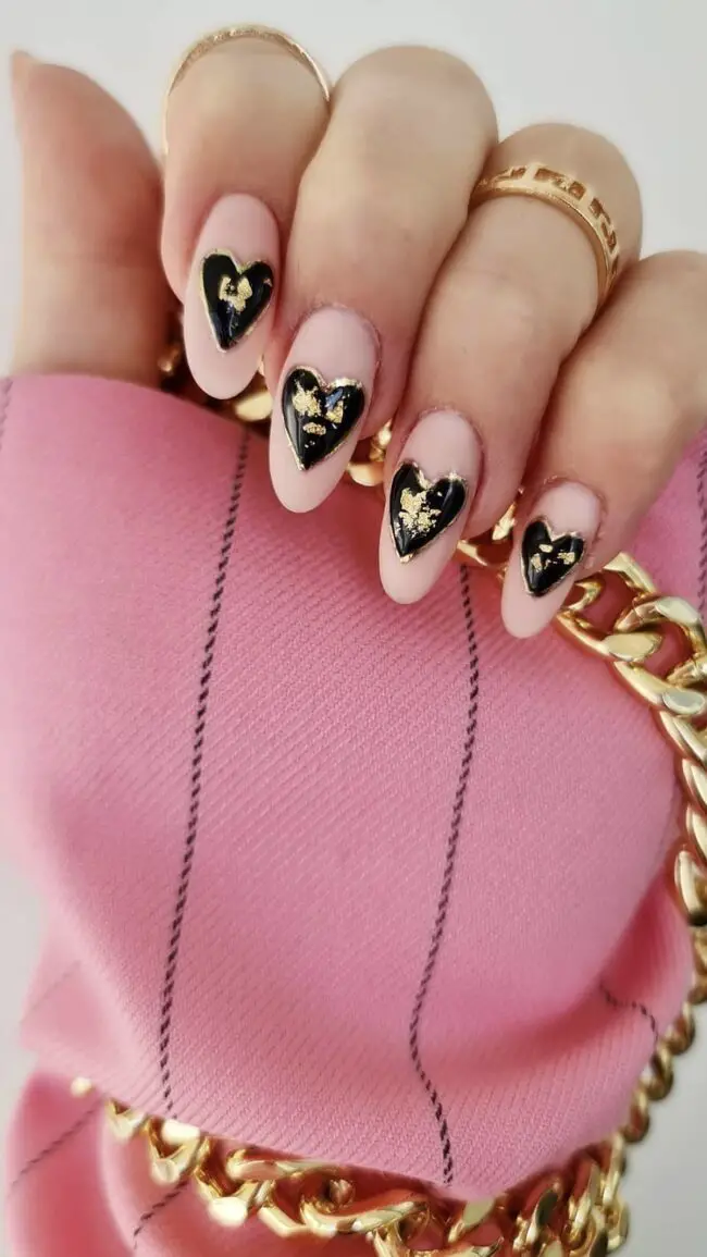Golden Heart Accent for Classy Nails
