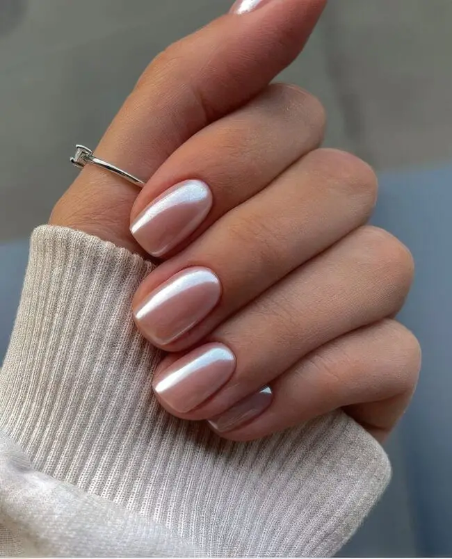 Nail Art with Pearly Shine