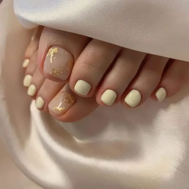 Glimmering Toes, Unique Stories