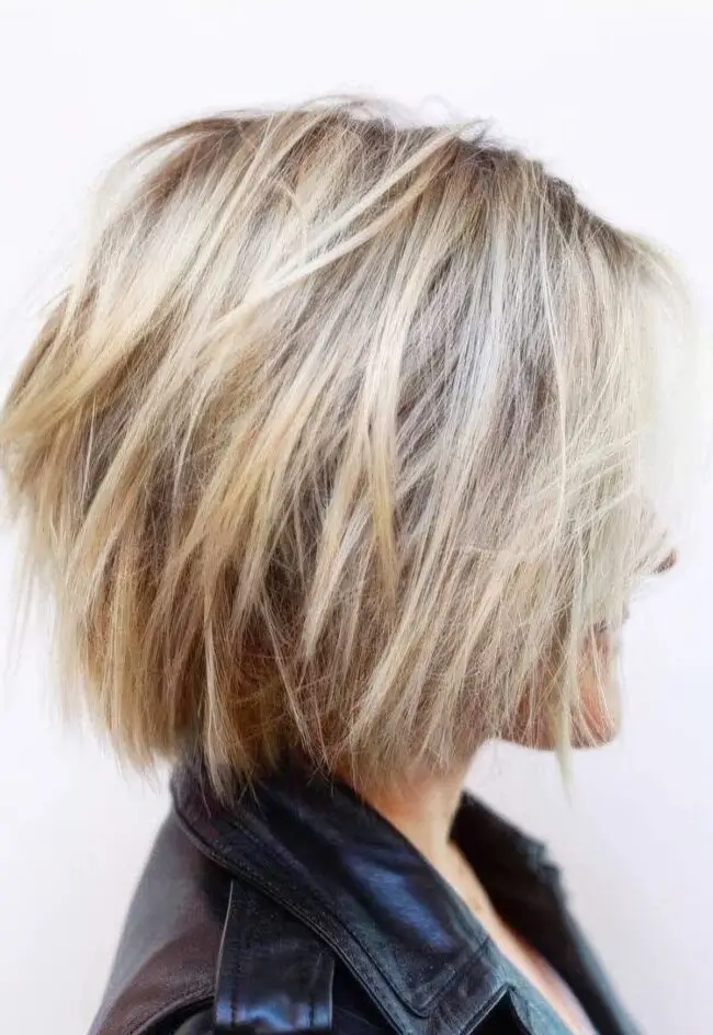 Sun-Kissed Blonde Bob with Soft Waves