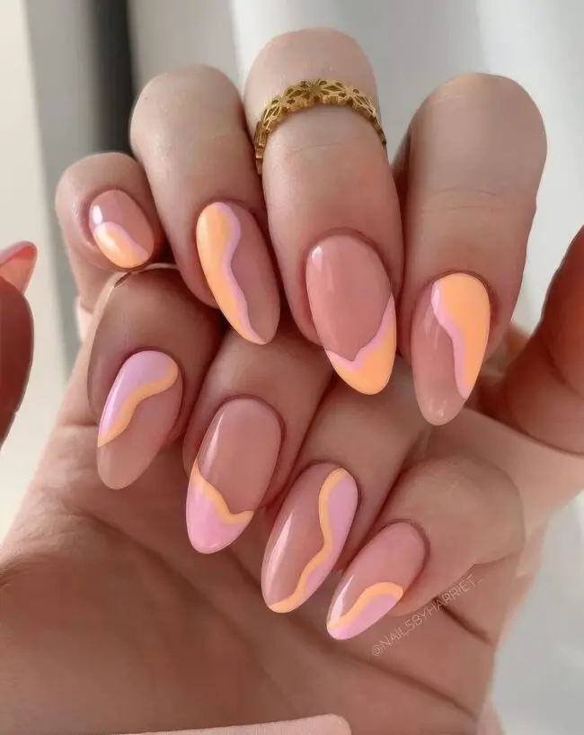 Peachy Waves of Beauty