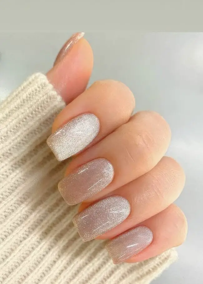 Shimmering Nails, Bright Moments