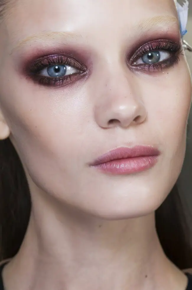 Dramatic Burgundy Eyes with Soft Shine