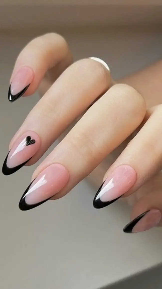 Lustrous Love in Shiny Nail Art