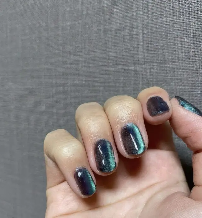 Mesmerizing Teal and Black